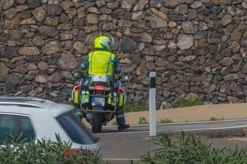  Encomiable servicio de auxilio de una patrulla de la Guardia Civil de Tráfico en Telde/Reportaje Antonio Rico.